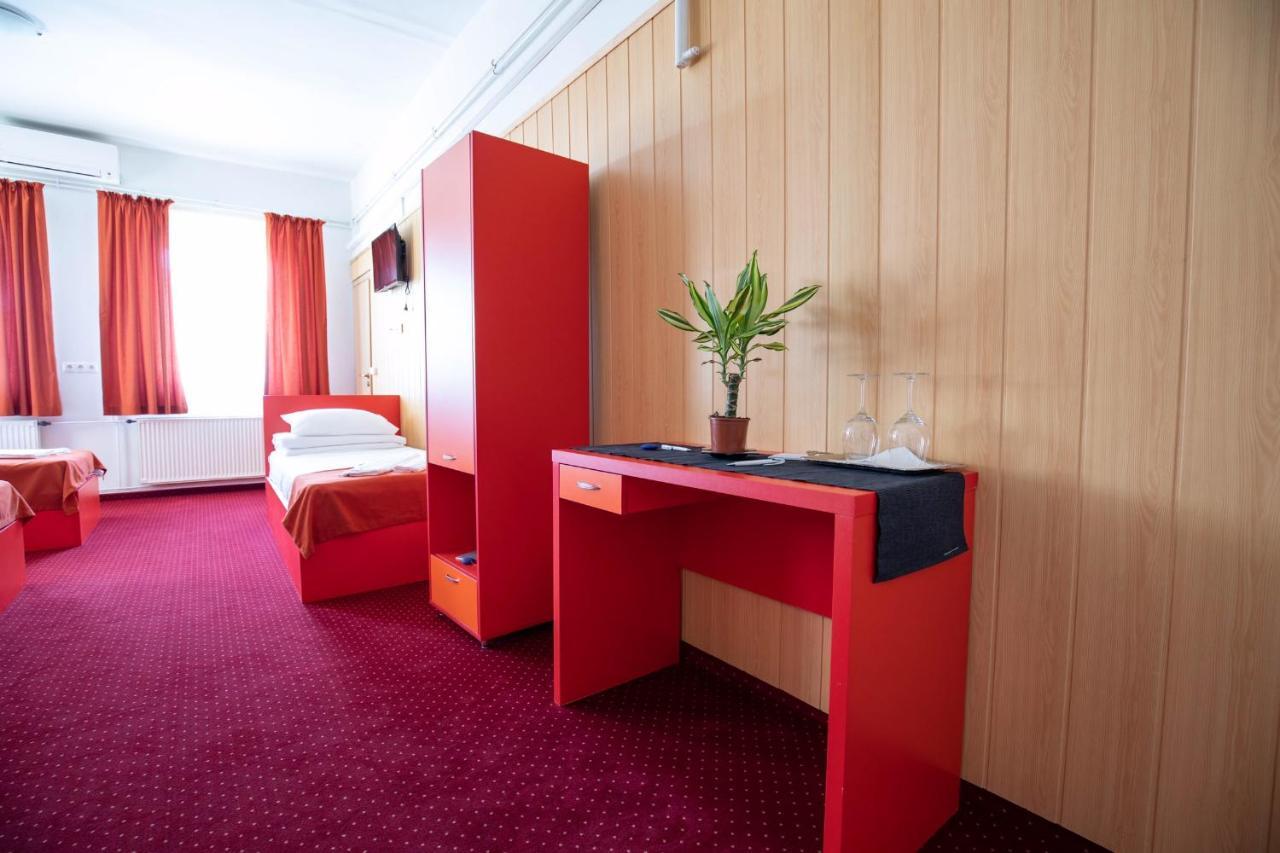 Nepliget Hotel بودابست المظهر الخارجي الصورة