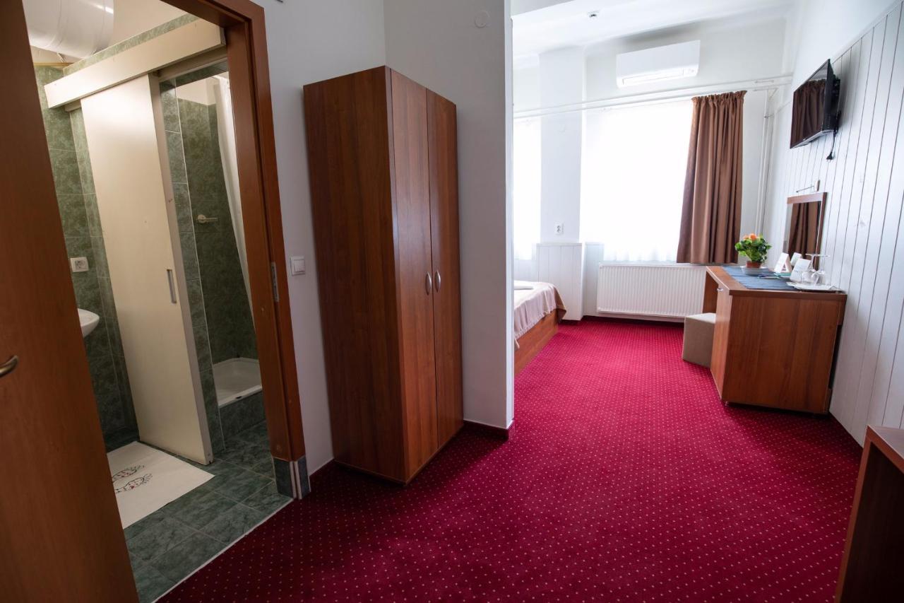 Nepliget Hotel بودابست المظهر الخارجي الصورة